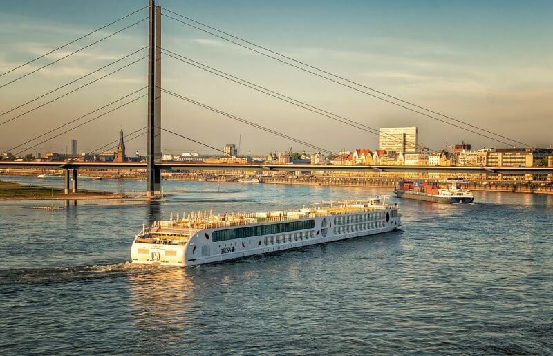 river-2312849_1280